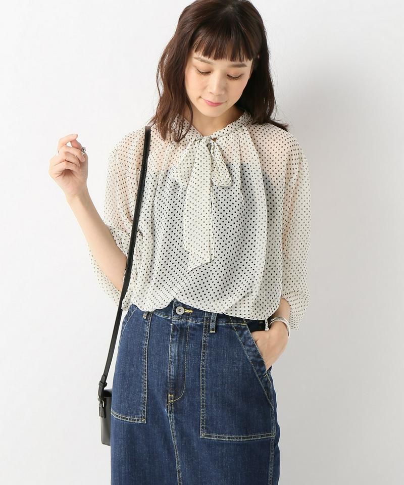 ドットヨウリュウボウタイブラウス