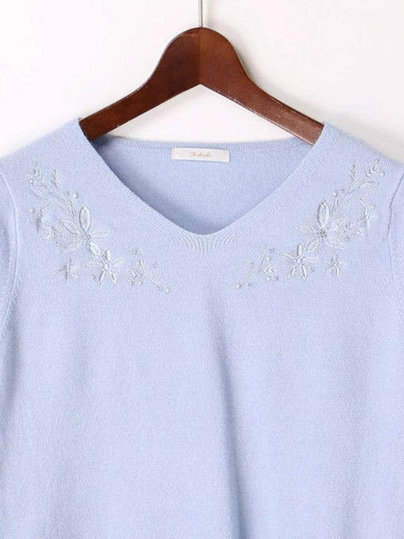 【Special Price】モチーフ刺繍Vネックプルオーバー