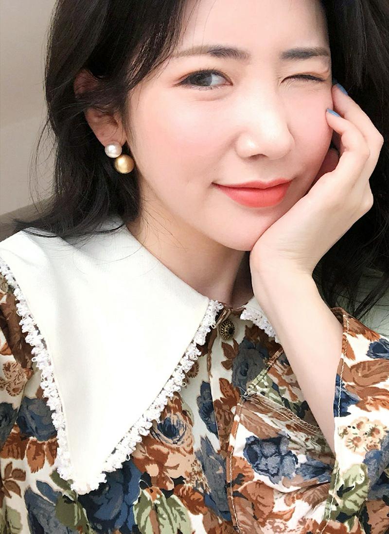 パールゴールドボールピアス・全1色