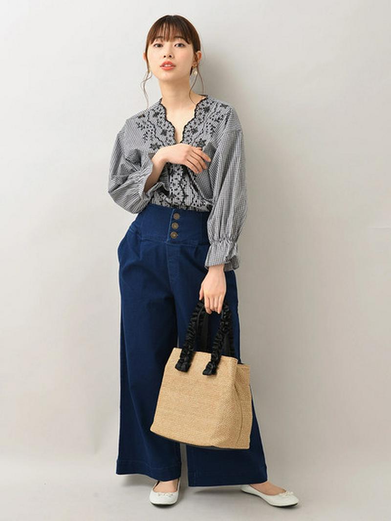 スカラップ刺繍ギンガムブラウス