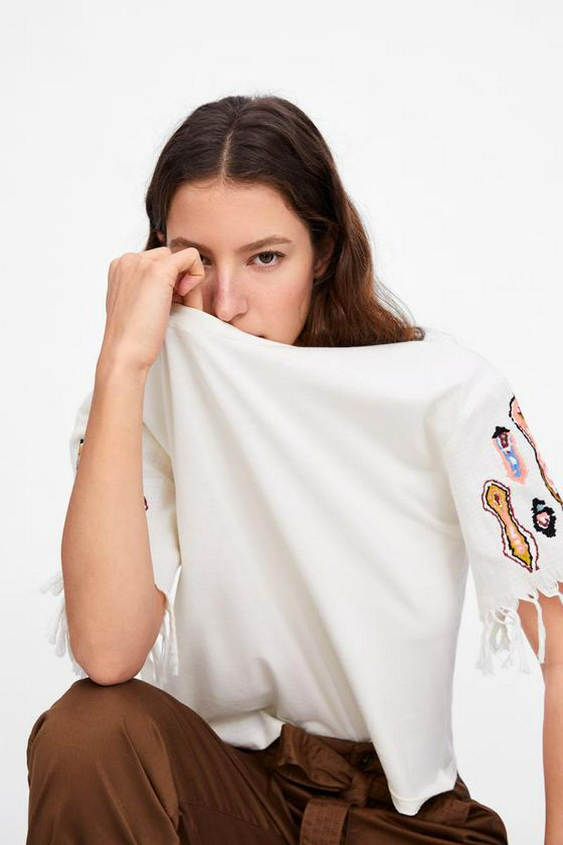 フリンジ付き刺繍Ｔシャツ