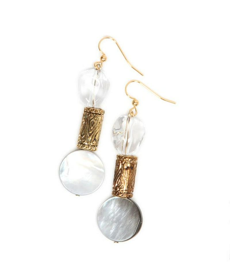 K14GF グレイッシュシェルクリアピアス