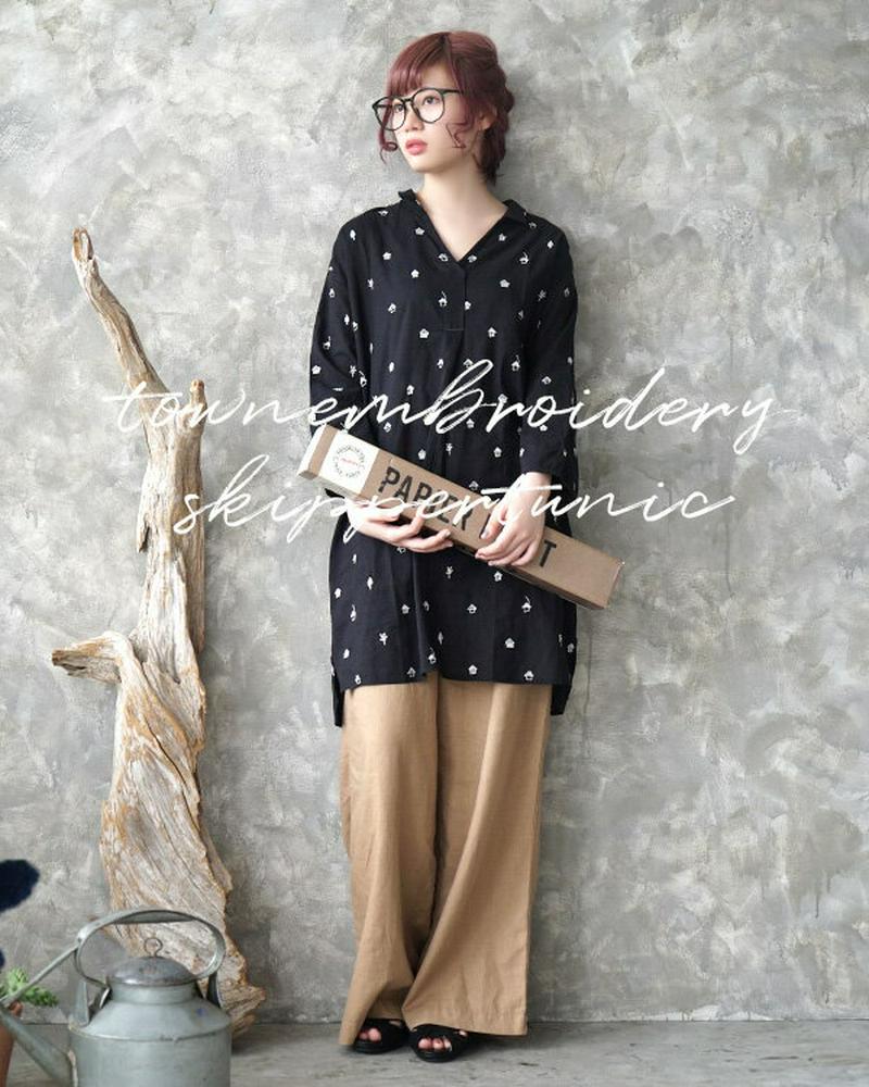 【夏バーゲン★半額】シャツ / 優しいガーゼ素材の シャツチュニック 。 レディース トップス チュニック ロング 長袖 大きいサイズ 【メール便可22】◆☆イベント中☆ハウスとツリー刺しゅう スキッパーシャツチュニック