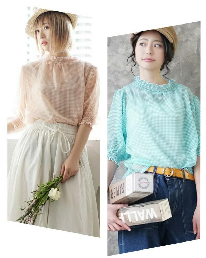 ブラウス / 程よい透け感のチェックブラウス。襟とカフスはシャーリングフリル！ レディース トップス 半袖 五分袖 ハイネック 