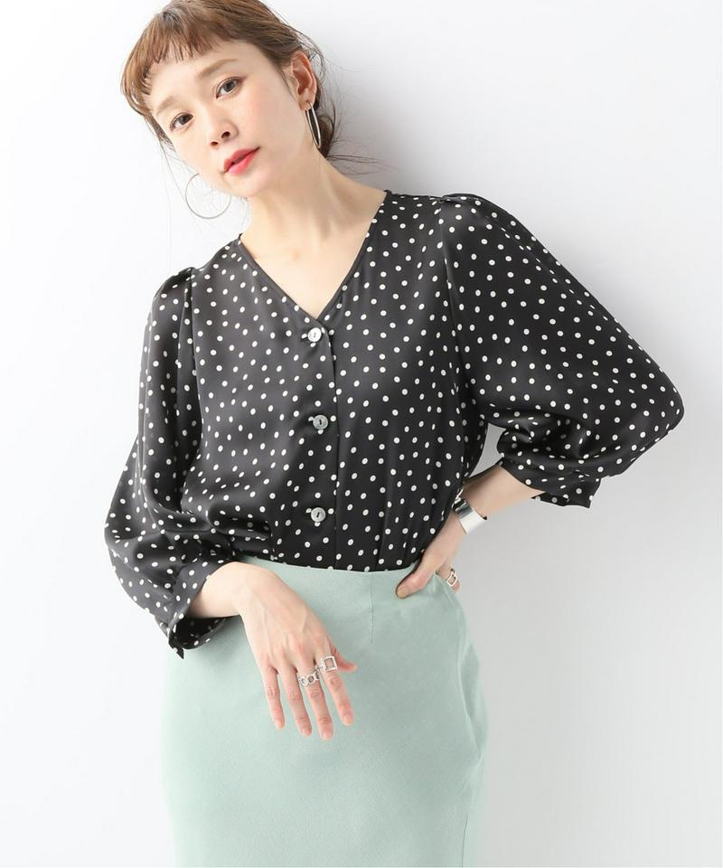 サテンドットパフブラウス