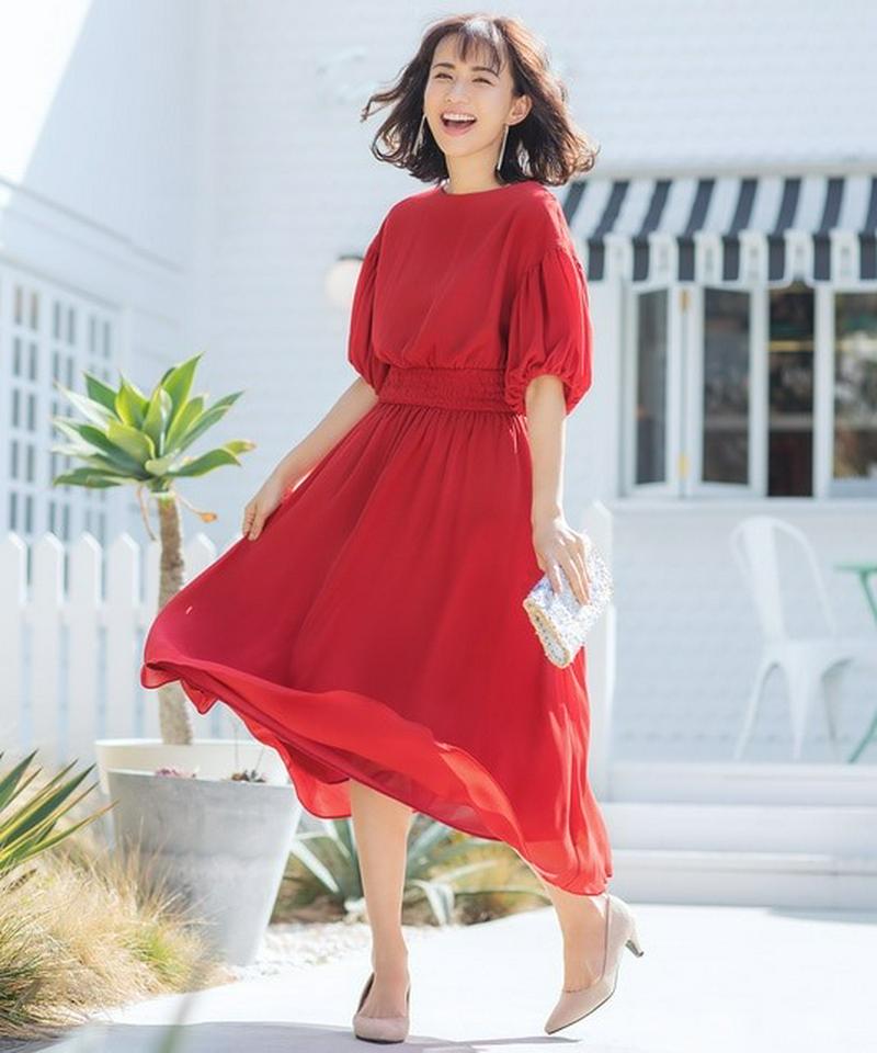 【優木まおみさん着用】シャーリング切替パフスリーブ ドレス