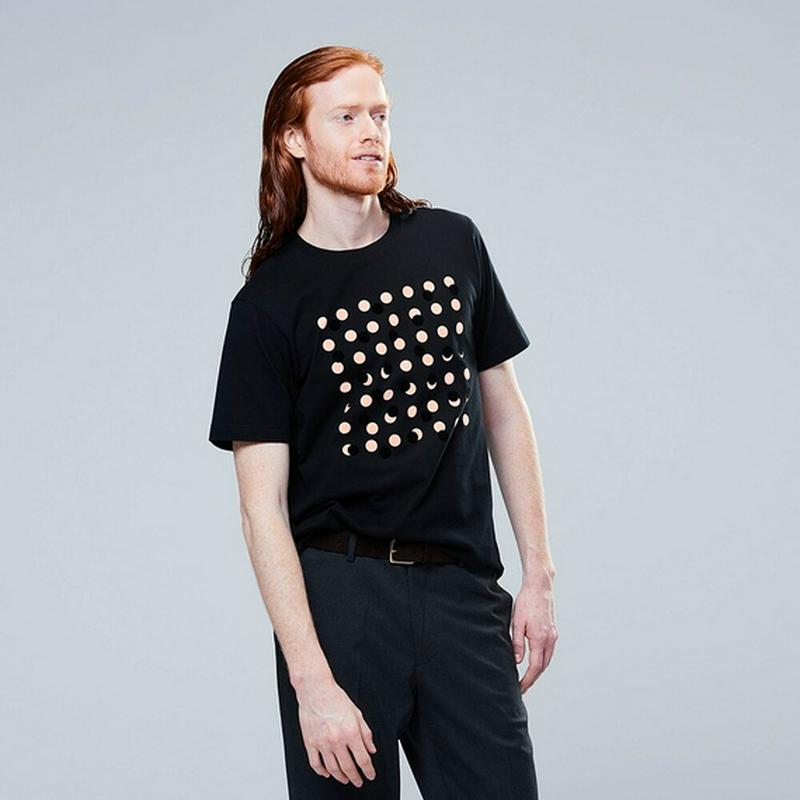 スーパージオメトリック UT ドゥーセン・ドゥーセン（グラフィックTシャツ・半袖）