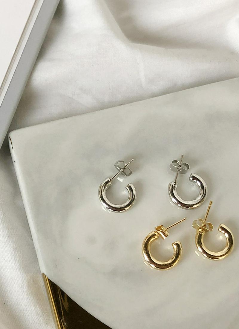 【SUPER SALE】ブラスミニCカールピアス・全2色・d56263 レディース【acc】 韓国ファッション アクセサリー ピアス Cカール ブラス ミニ シンプル カジュアル 真鍮 ゴールド シルバー ハイホリHIHOLLI