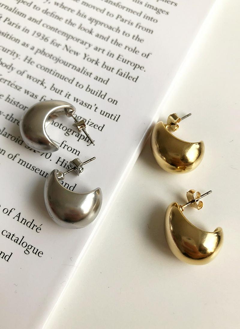 ボールドハーフムーンピアス・全2色
