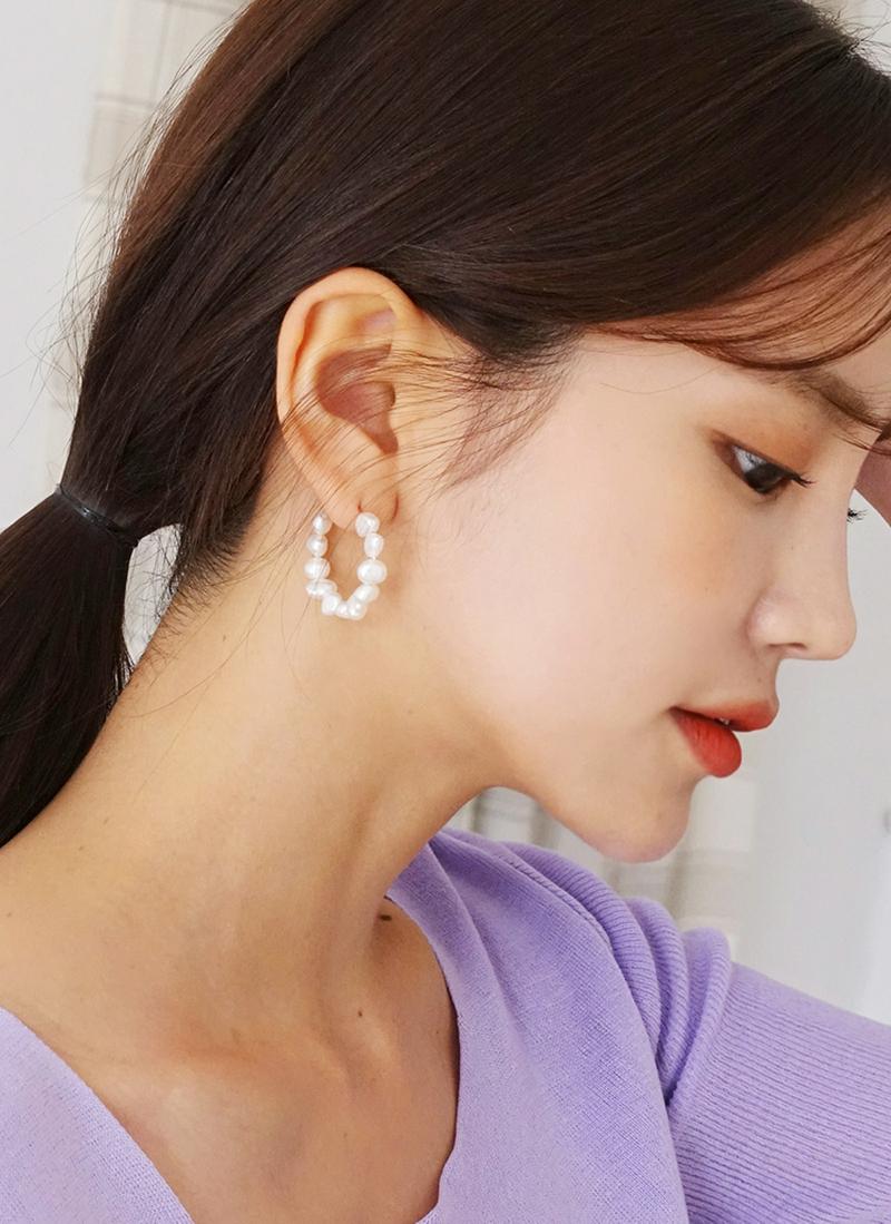 パールラウンドフープピアス・全1色
