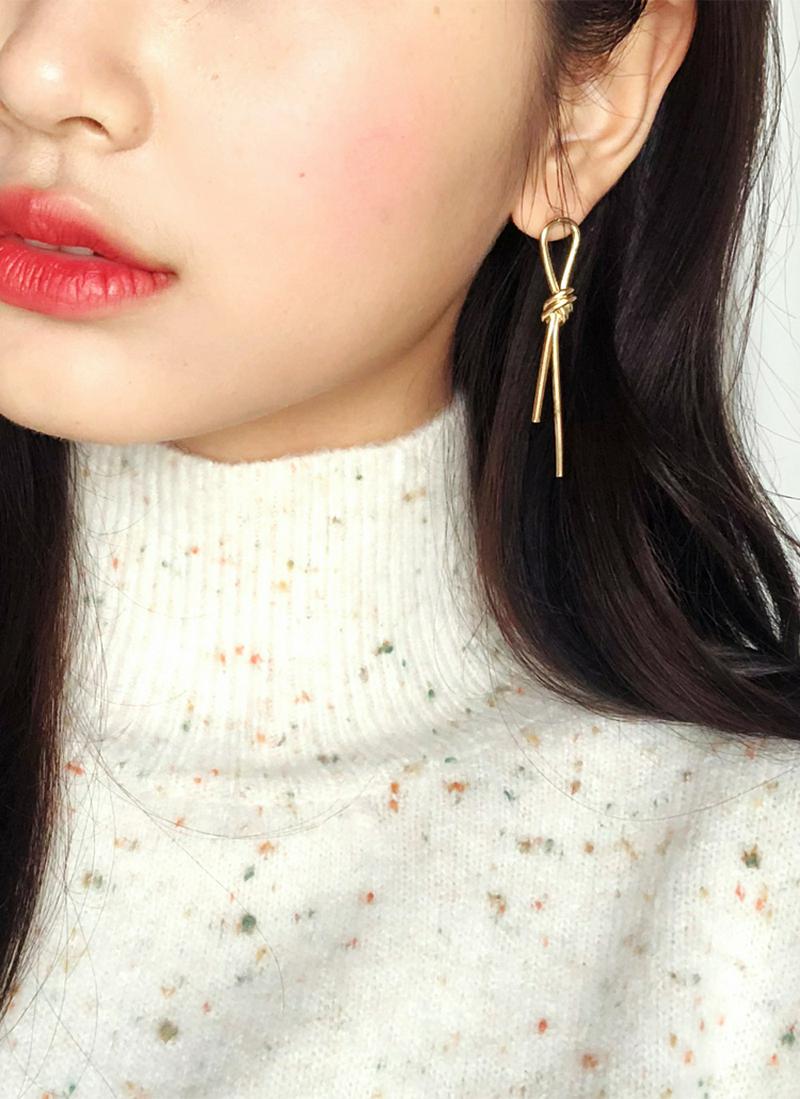ノットロングピアス・全2色 d52123 レディース【acc】 韓国ファッション アクセサリー ピアス ゴールド シルバー カジュアル