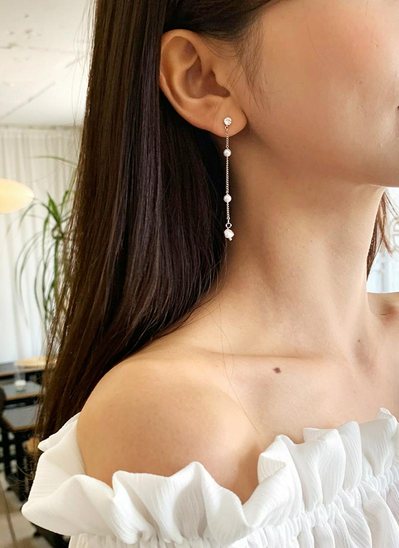 パールチェーンロングピアス・全2色・d53465 レディース【acc】 ワンホン 韓国ファッション アクセサリー ジュエリー ピアス ロングピアス パール チェーン 真鍮 結婚式 パール キュービック ゴールド シルバー かわいい ガーリー フェミニン プレゼント