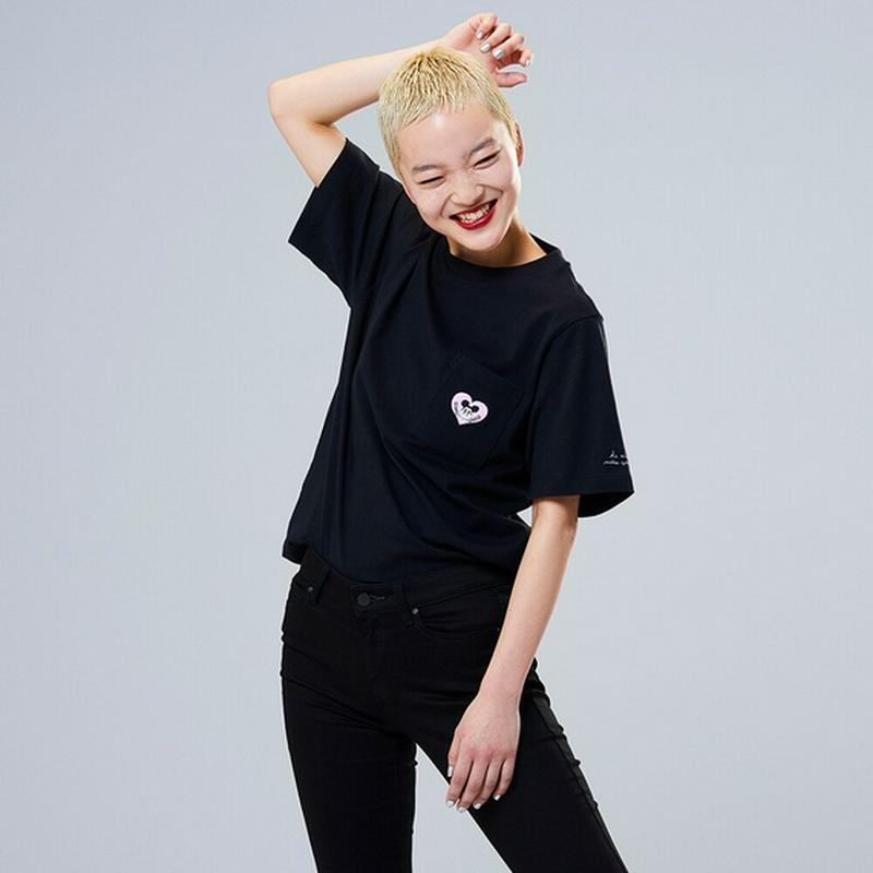 ミッキー アート UT エスター・キム（グラフィックTシャツ・半袖）