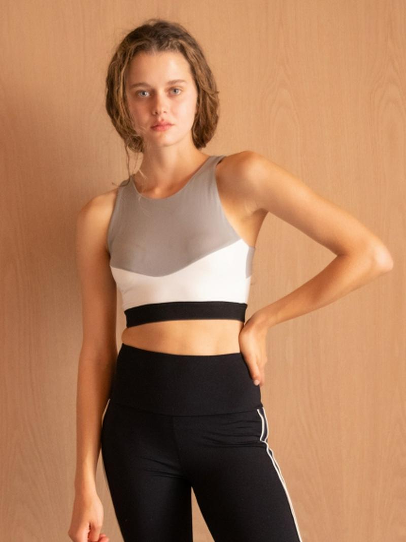 【emmi yoga】ブロッキングブラトップ