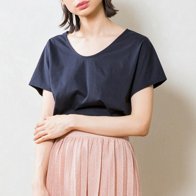 Vネックドルマンカットソー