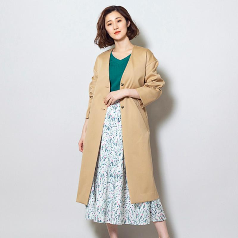 Vネックフェミニンコート