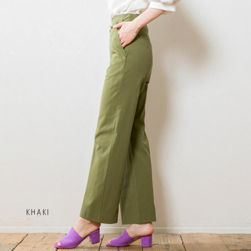 金ボタンマリンパンツ