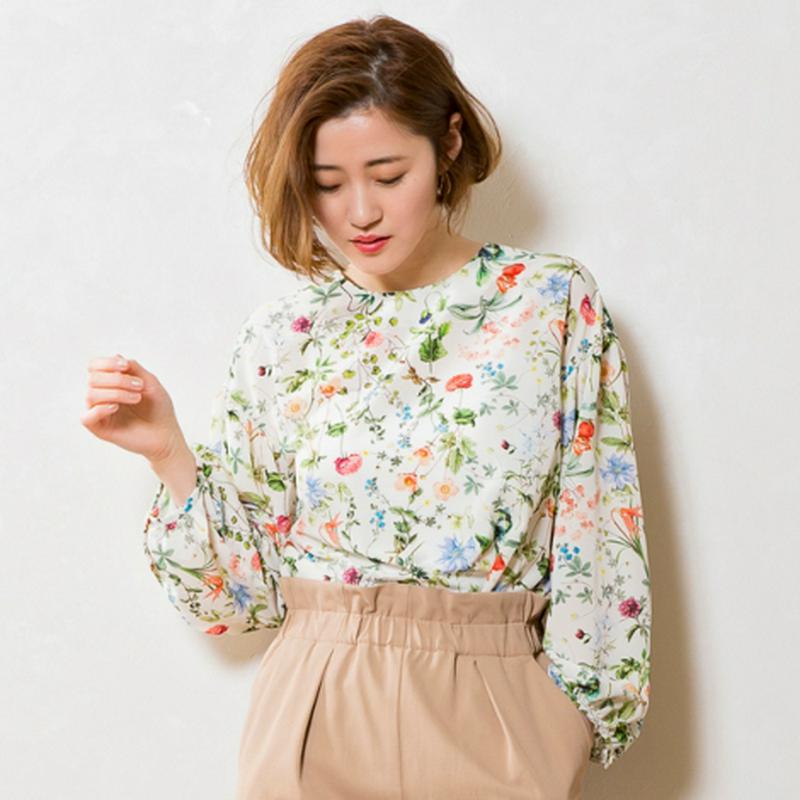 フラワープリントブラウス