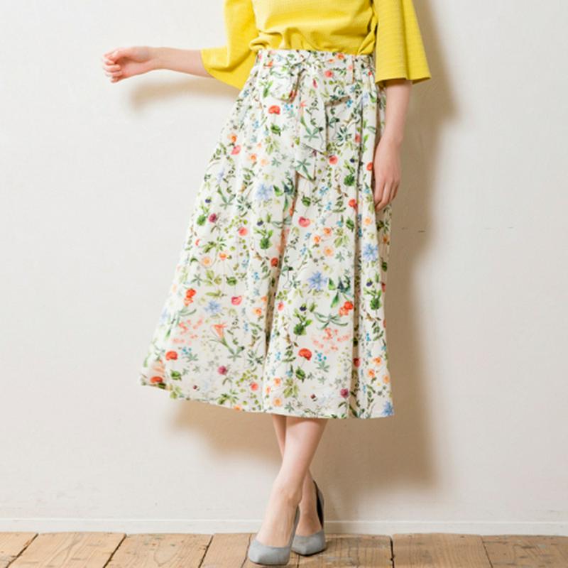 フラワープリントスカート