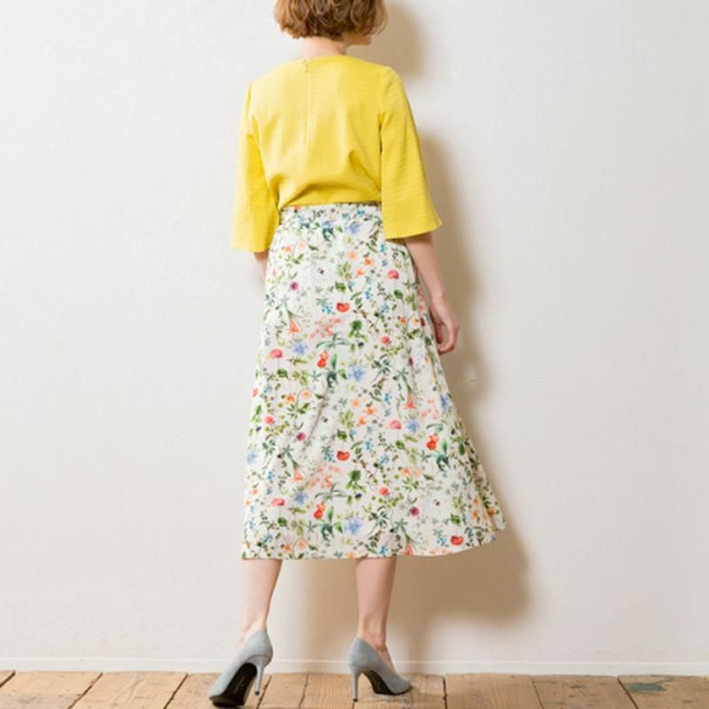 フラワープリントスカート