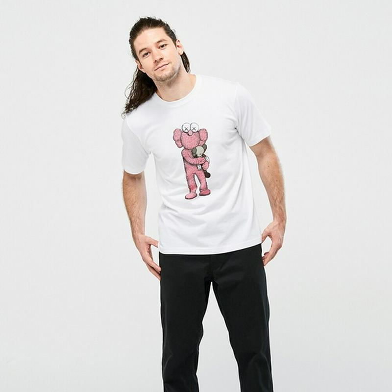 カウズ UT（グラフィックTシャツ・半袖）