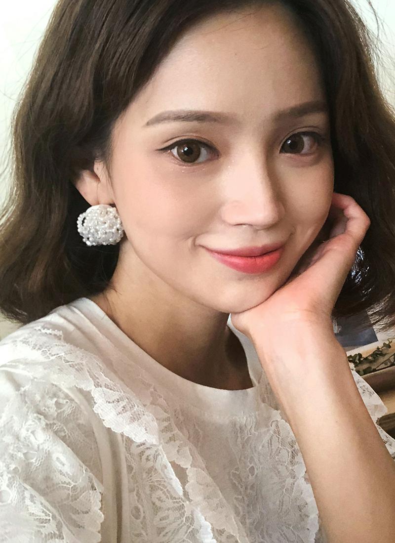 ミニビーズフラワーピアス・全1色