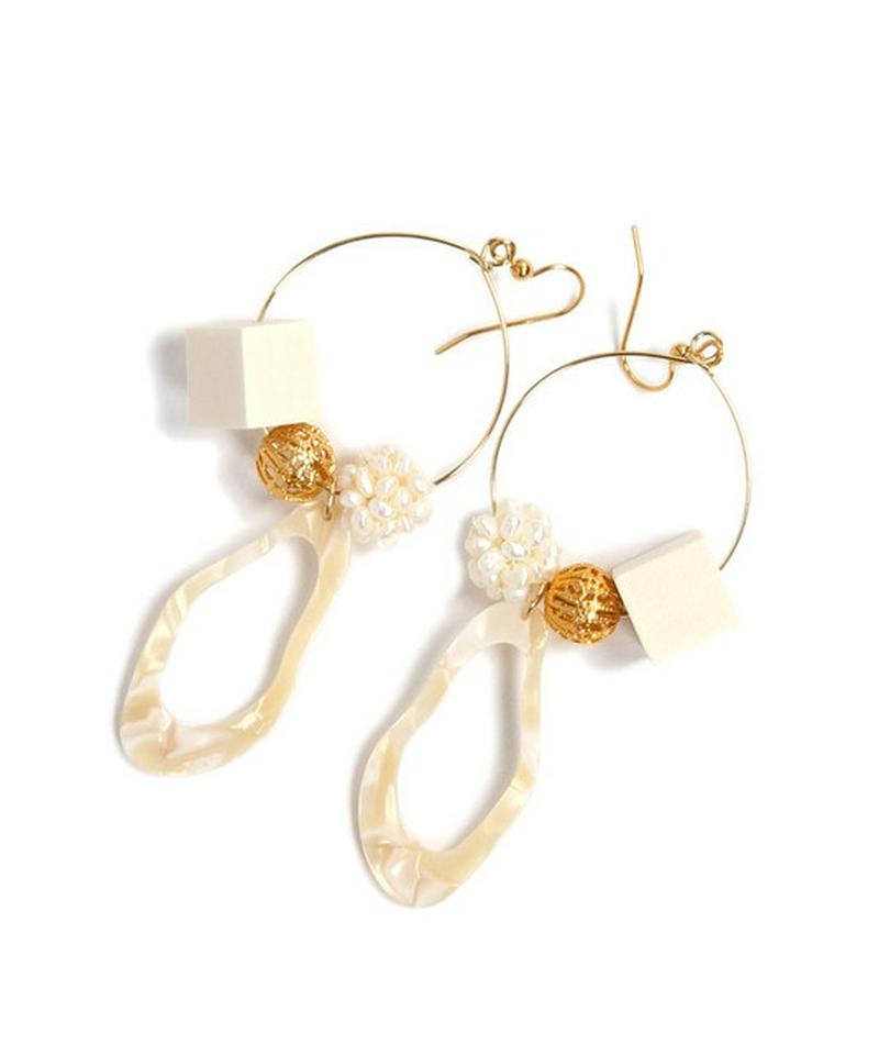 K14GF 大ぶりフープ　ウッドキューブピアス　ホワイト