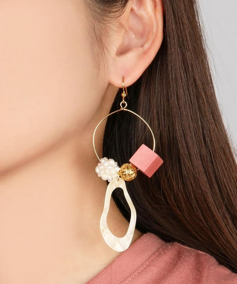 K14GF 大ぶりフープ ウッドキューブピアス ピンク