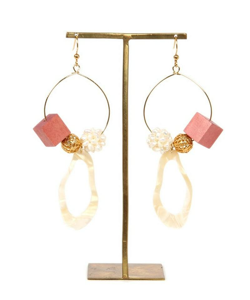 K14GF 大ぶりフープ ウッドキューブピアス ピンク