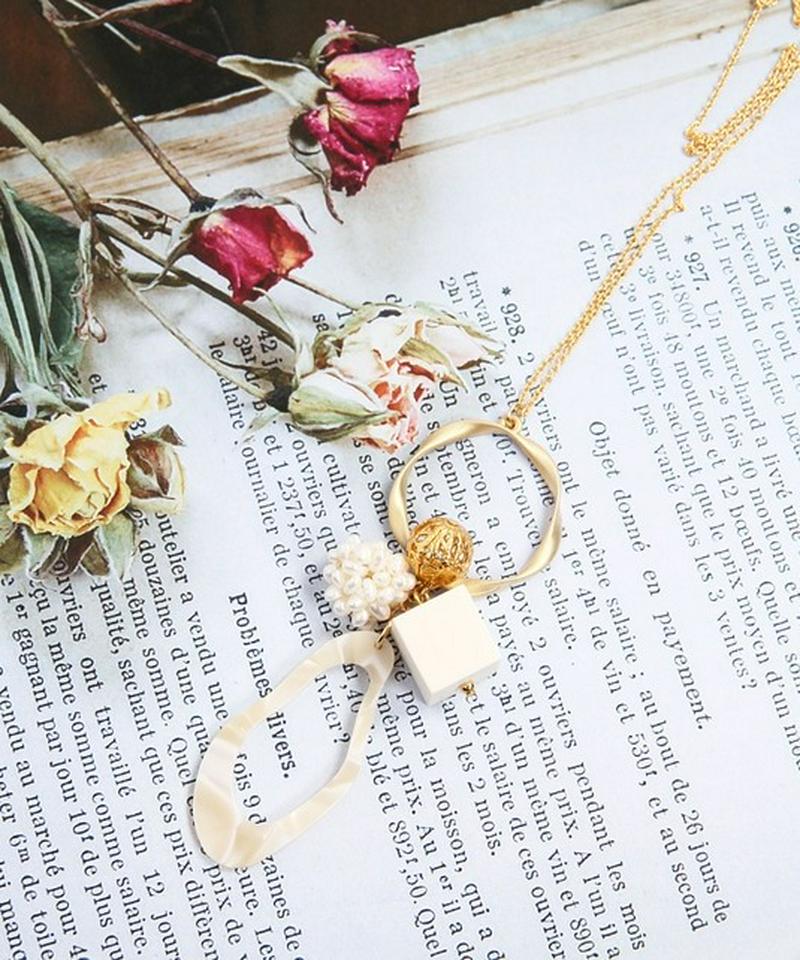 K14GF 大ぶりトップ　ウッドキューブネックレス