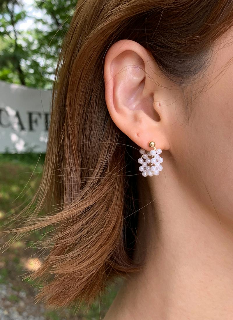 パールミニマルピアス・全1色