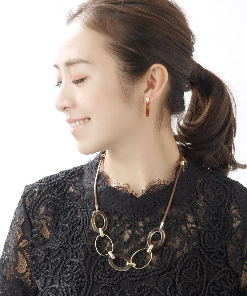 ◆SALE◆べっ甲風リングネックレス フェイクレザー 大人 華やか デイリー おしゃれ ワンポイント ショート ロング 着脱簡単 調節可 C3241 レディース 大人っぽい かわいい プレゼント 【mbgt】
