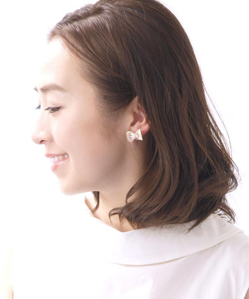 リボンモチーフビジューピアス キュービックジルコニア エレガント フェミニン デート 華やか 煌き 結婚式 パーティー P162