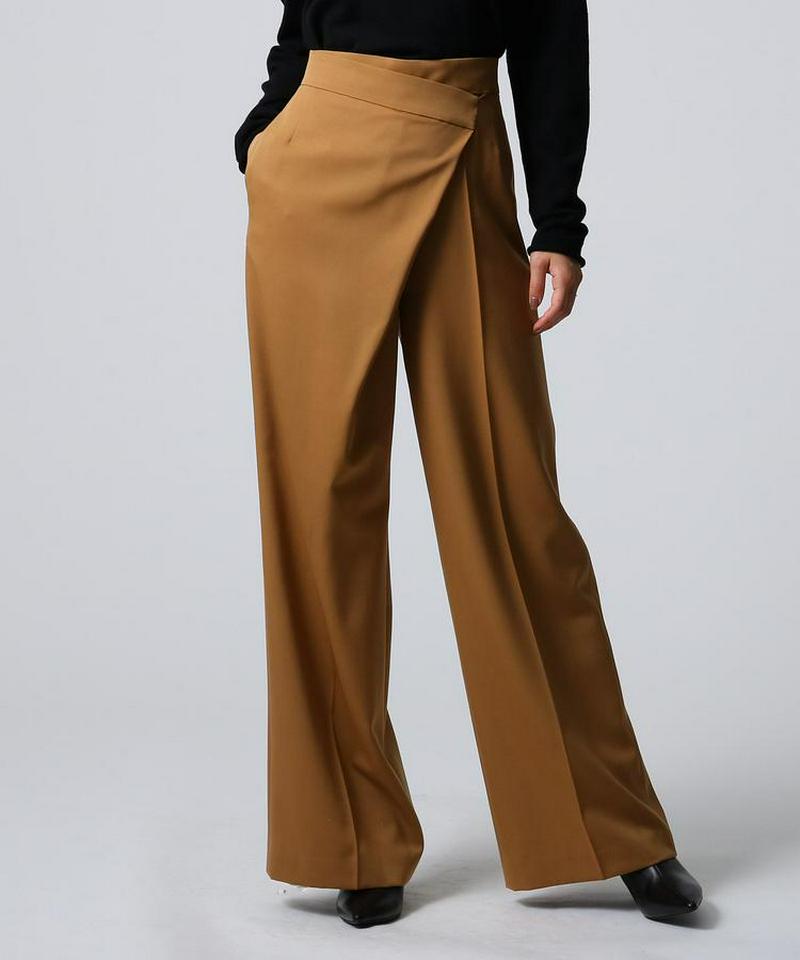 タックデザインセンタープレスワイドパンツ