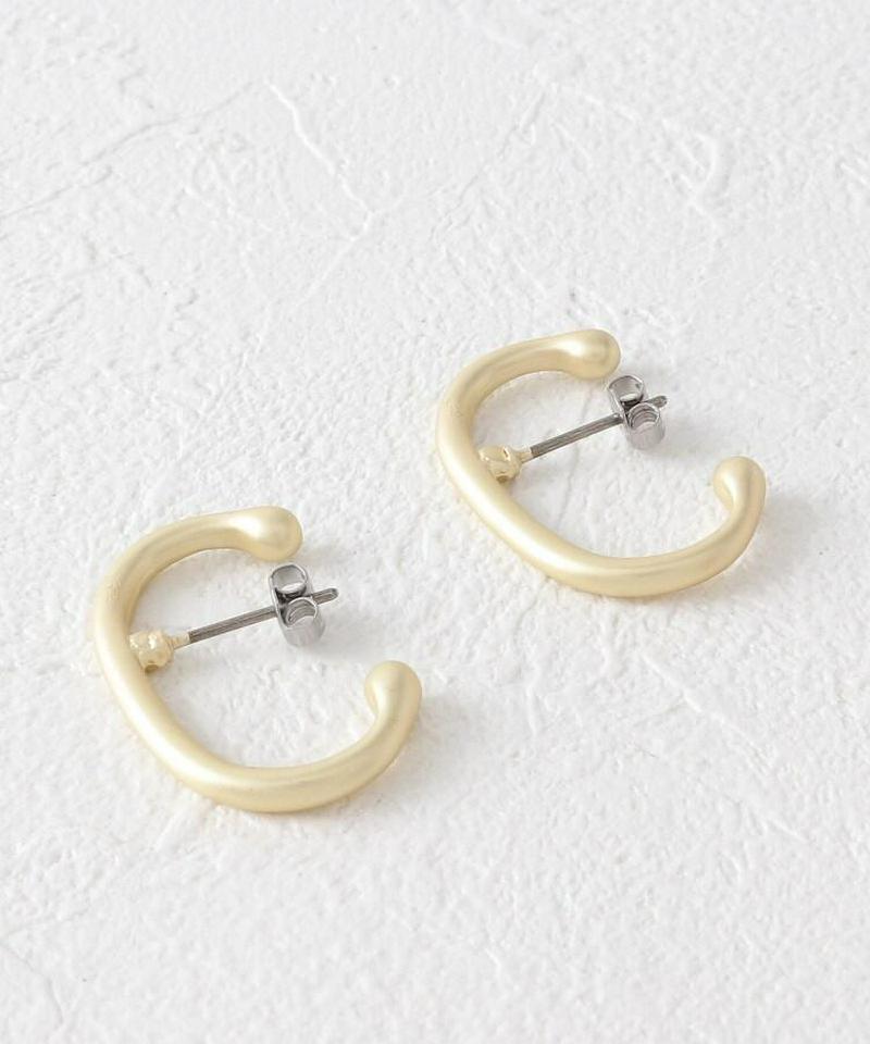 変形マット　カフピアス
