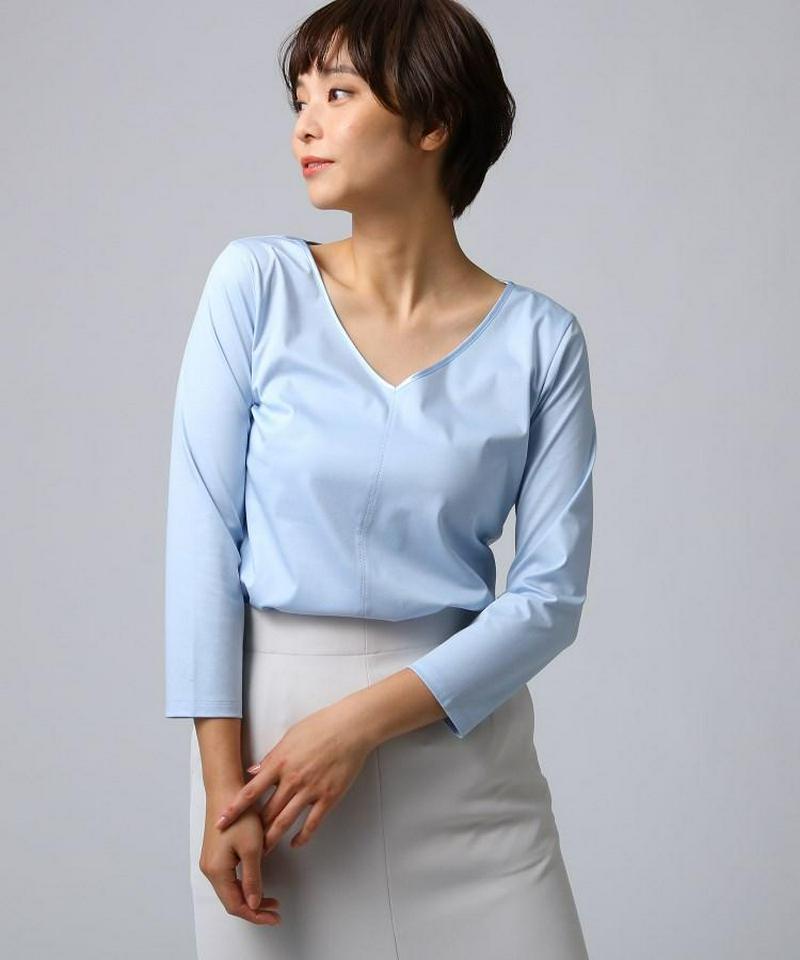 【洗える】サテンVネックスムースカットソー