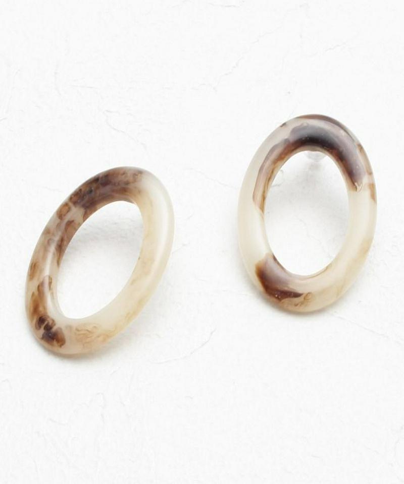 樹脂オーバルピアス