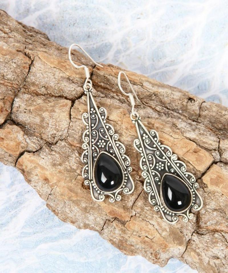 【フランス買付】オニキス 装飾ピアス