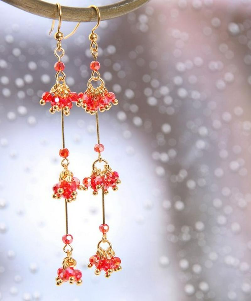 K14GF ガラスバー3連ピアス レッド