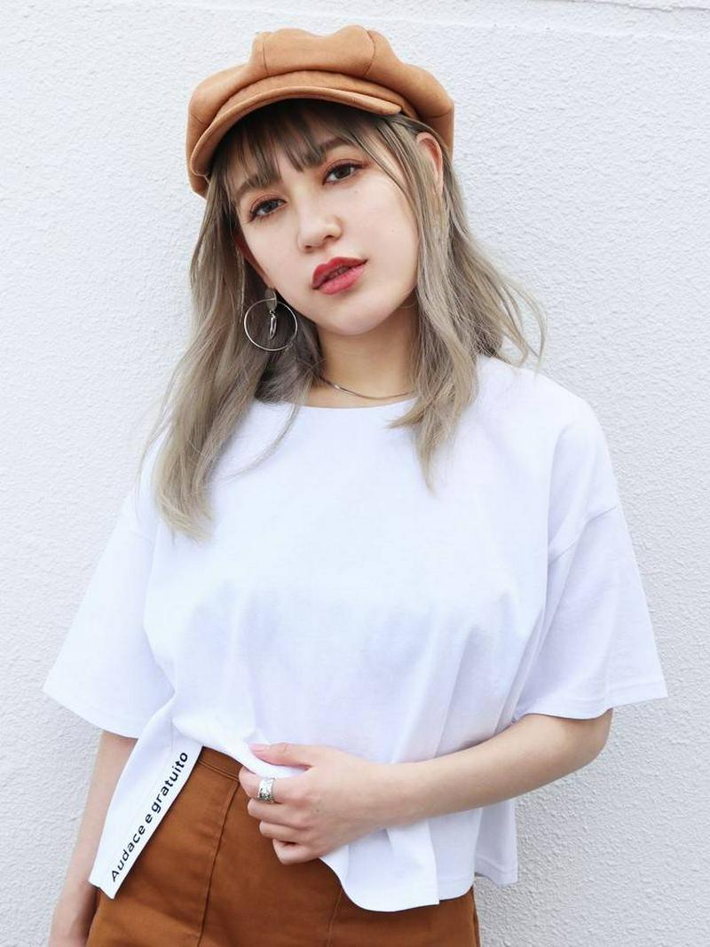 サイドスリットロゴTシャツ