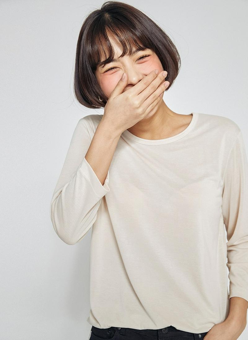 モダール混ラウンドネックTシャツ(ベージュ) 