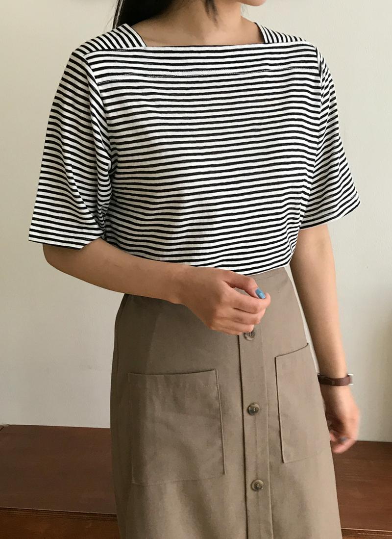 スクエアネックボーダーTシャツ