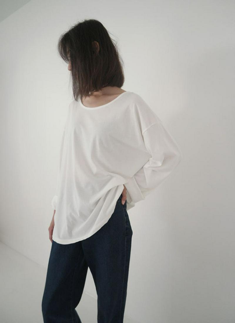 ルーズシルエットシルキーTシャツ