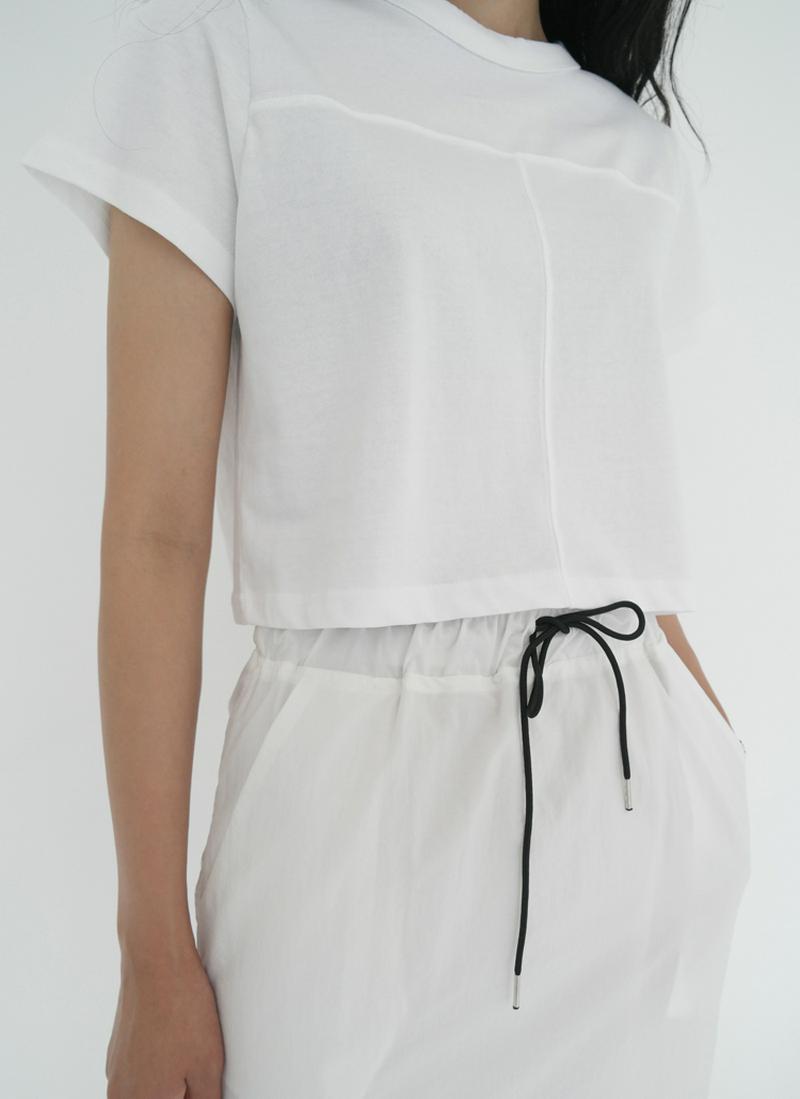 シンプルラインクロップドTシャツ