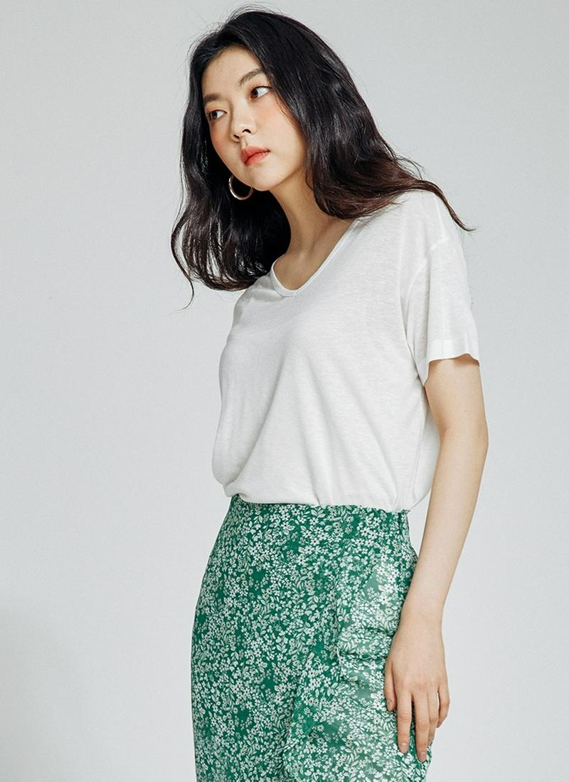 Vネックリネン混Tシャツ