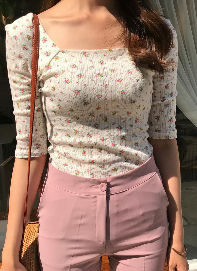 小花柄スクエアネックTシャツ