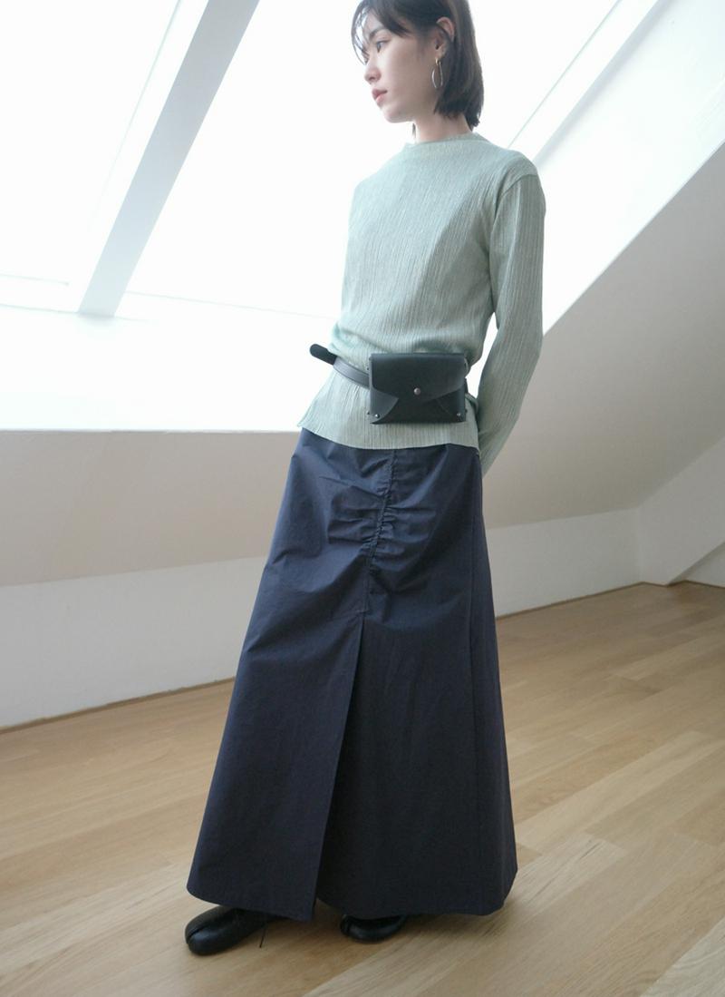 グリッタースリットプリーツTシャツ