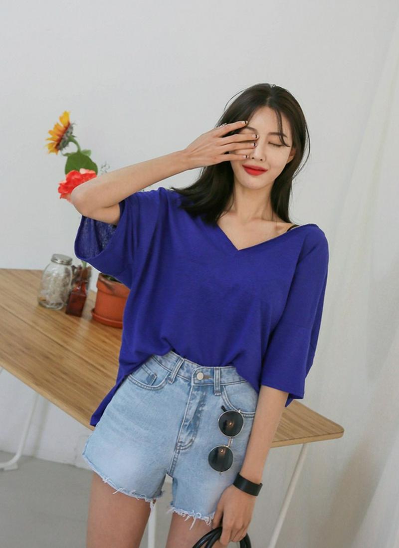 VネックスリットカラーTシャツ