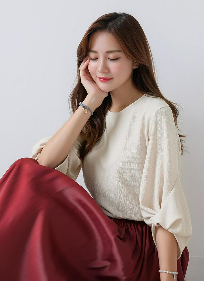 ツイストスリーブラウンドTシャツ