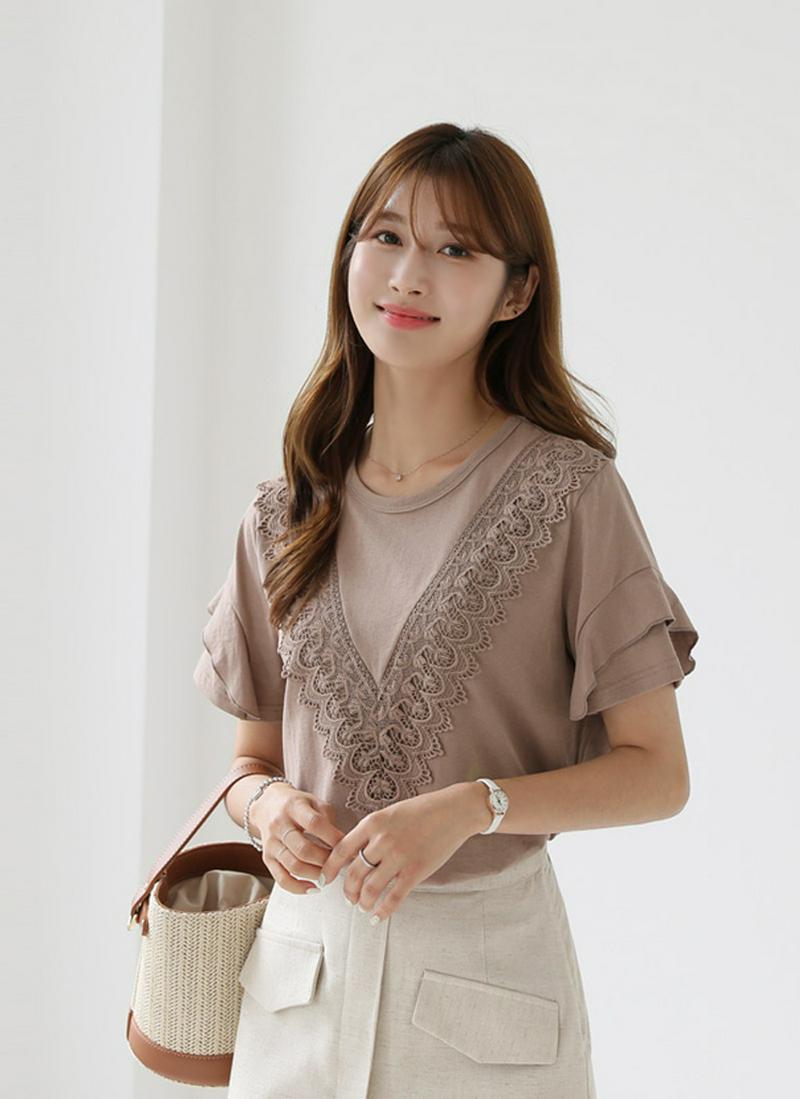 VラインレースTシャツ